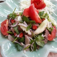 ยำเนื้อ